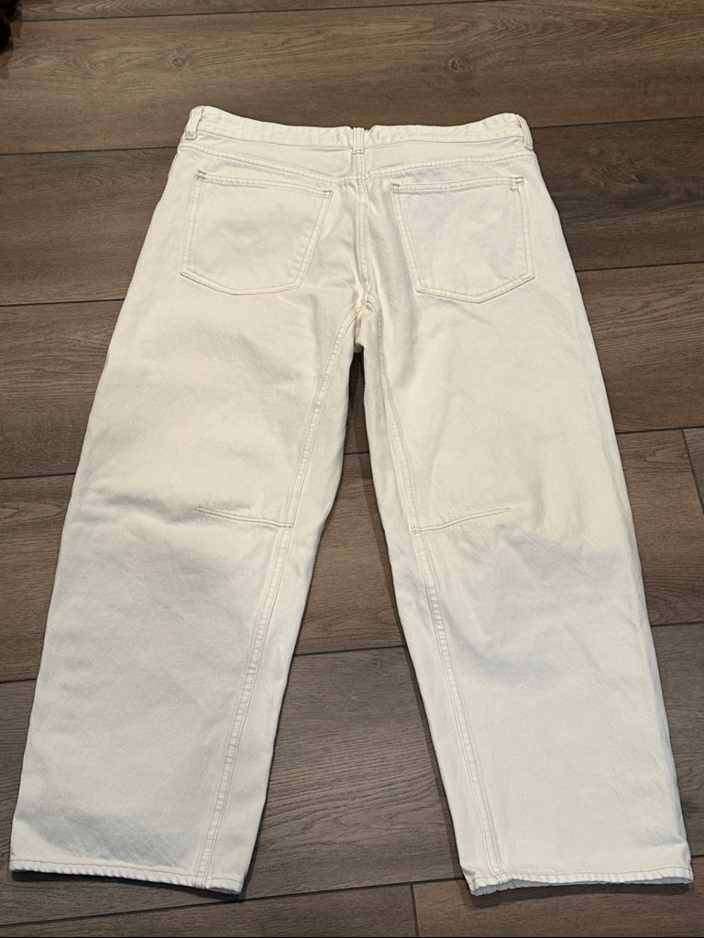 Madewell Off-White the Darted Barrel-Leg Jeans - Picture 11 of 11